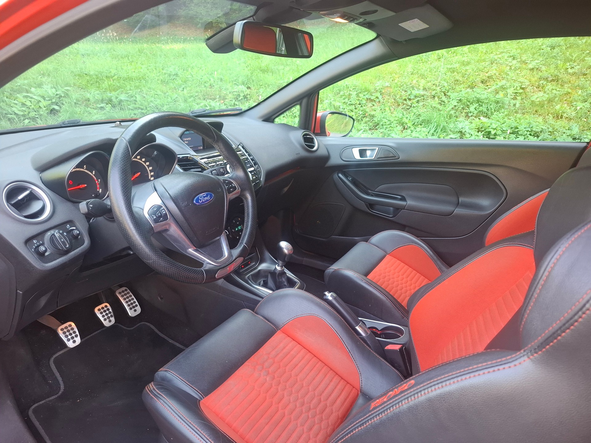 FORD Fiesta 1.6 SCTi ST-2-image-4
