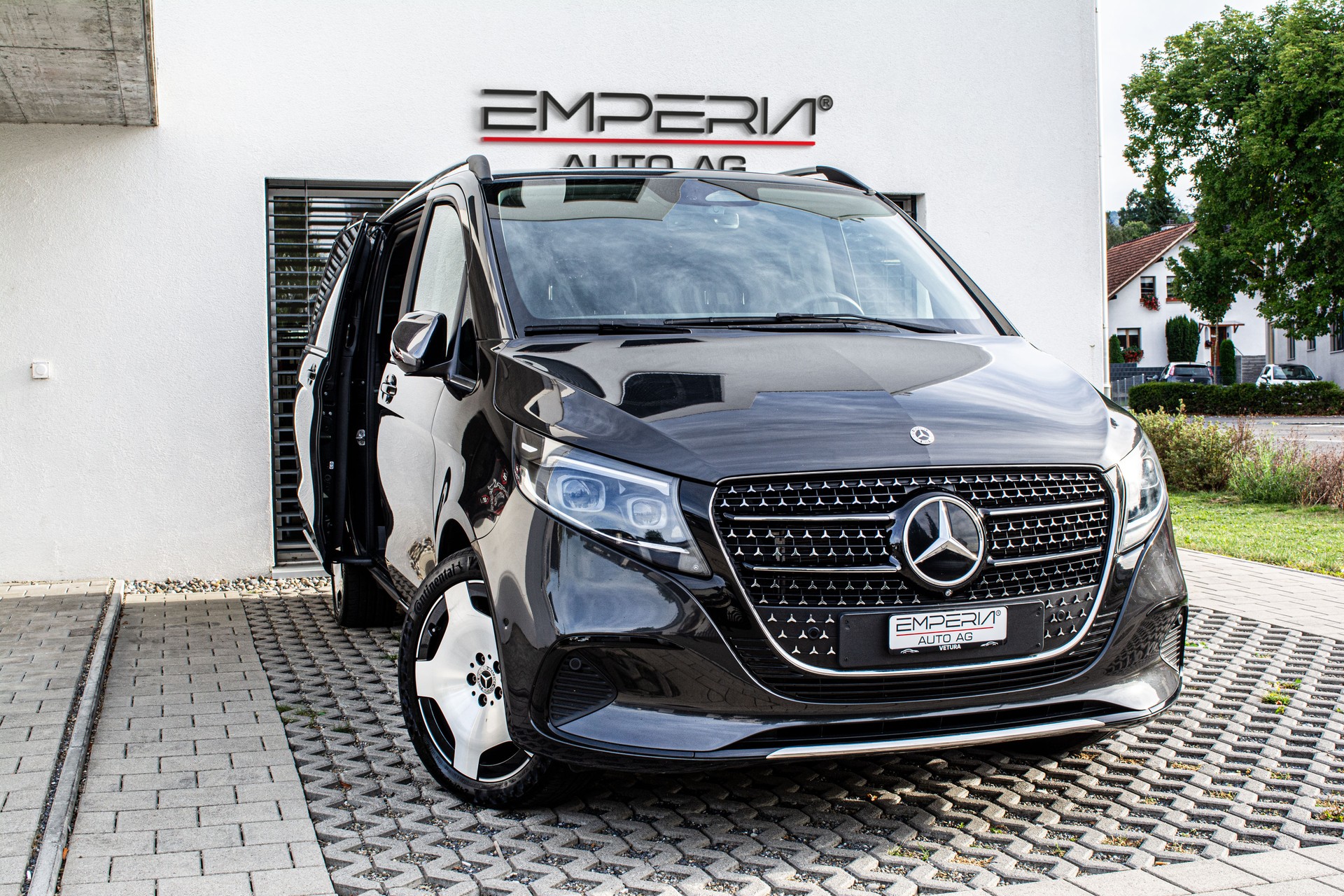 MERCEDES-BENZ V 300 d lang Avantgarde 4Matic 9G-Tronic-showroom-element-1