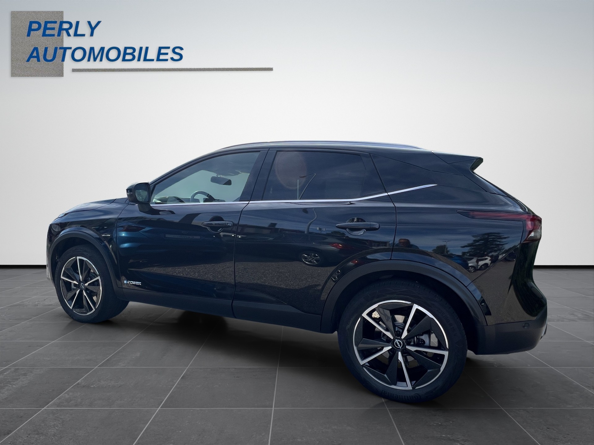 NISSAN Qashqai 1.5 VC-T Tekna-showroom-element-3