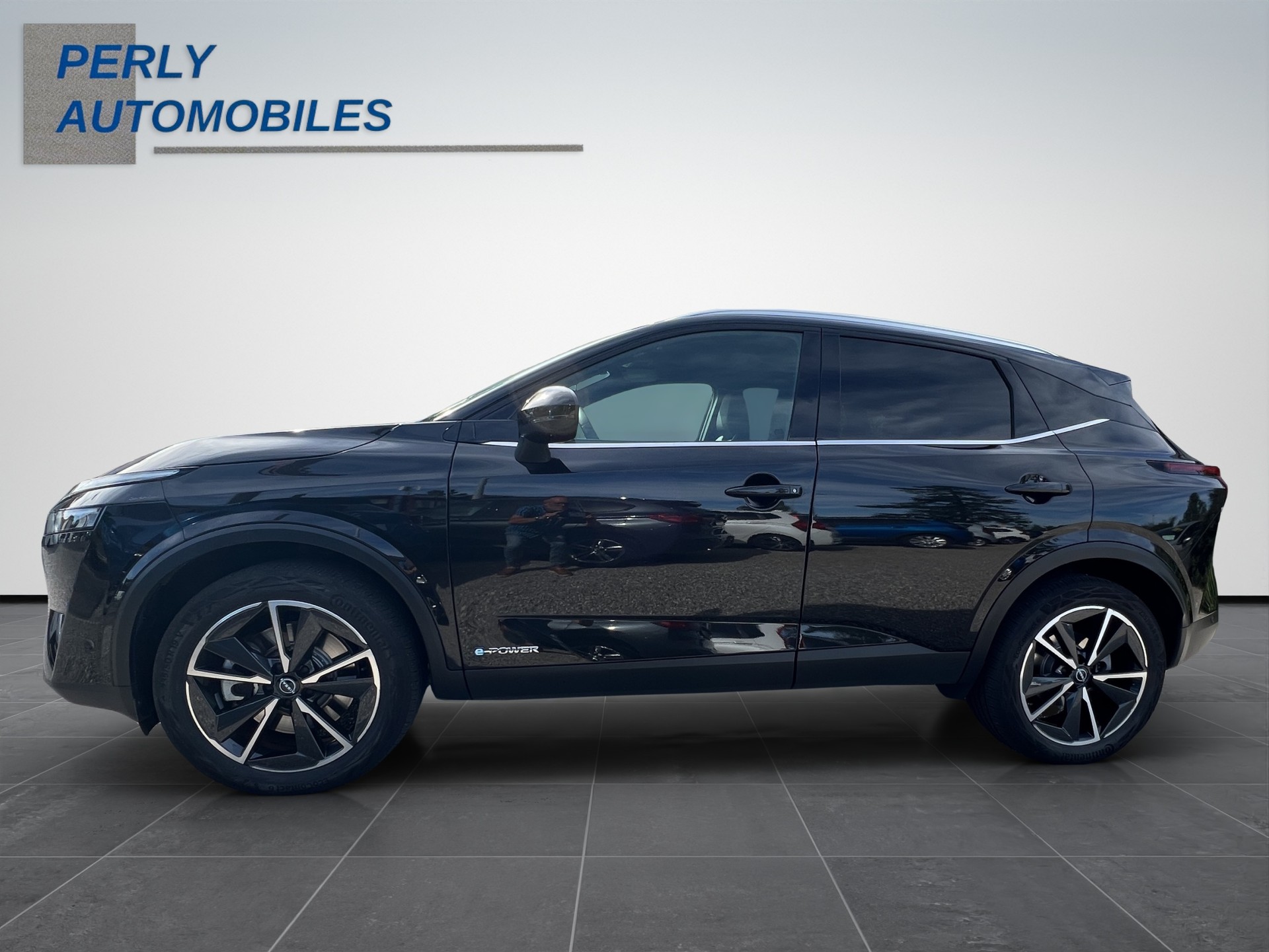 NISSAN Qashqai 1.5 VC-T Tekna-showroom-element-2