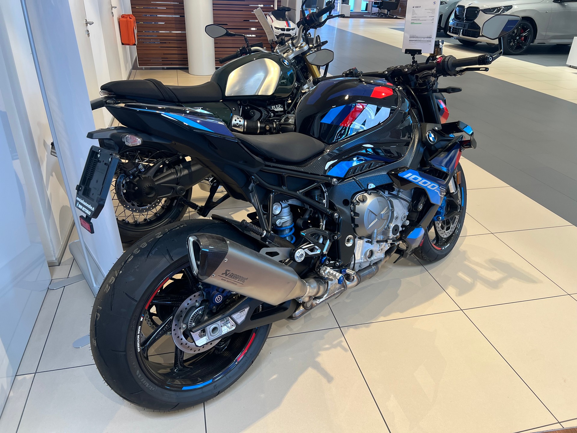 BMW M 1000 R-image-2