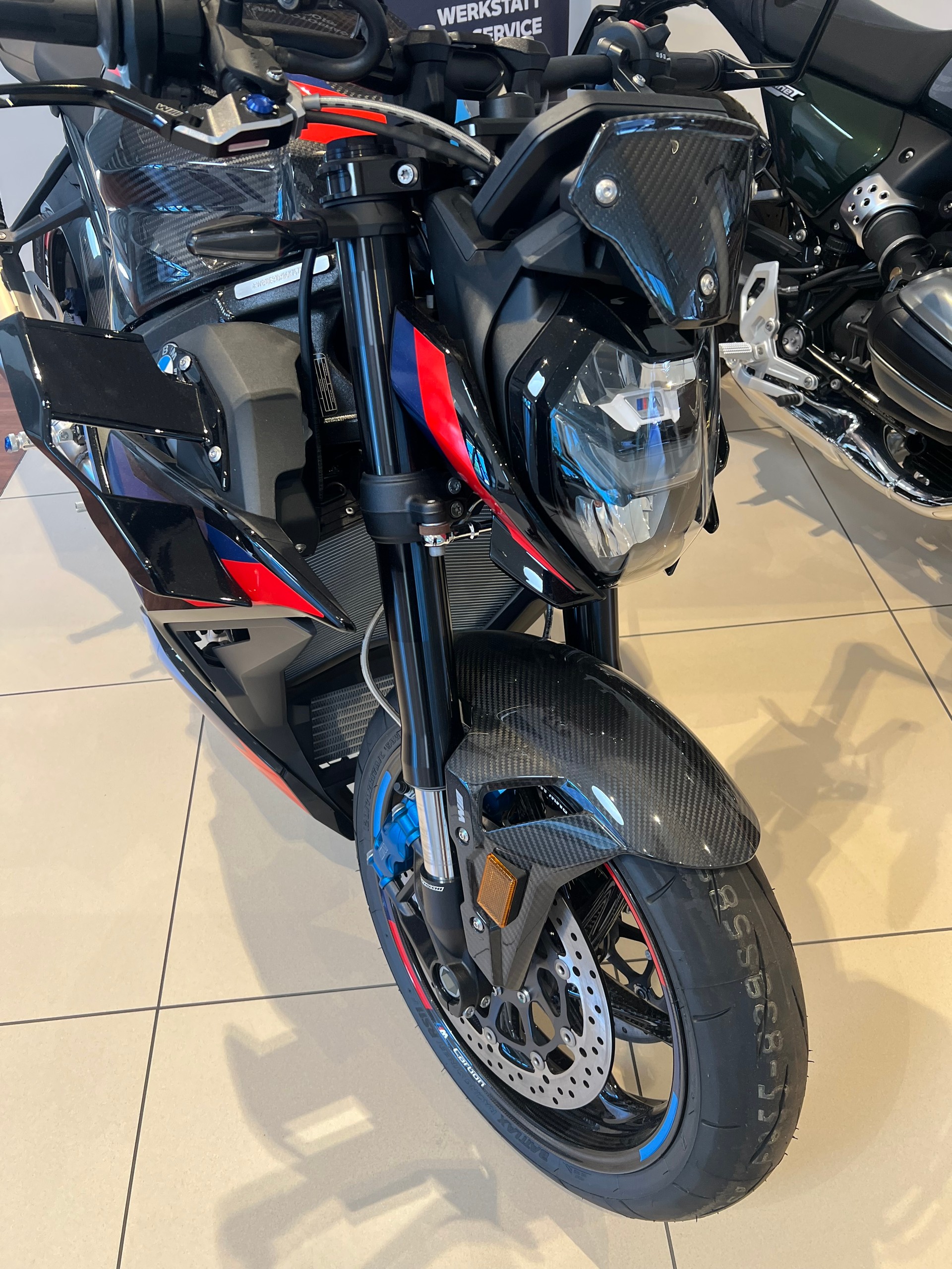 BMW M 1000 R-image-3