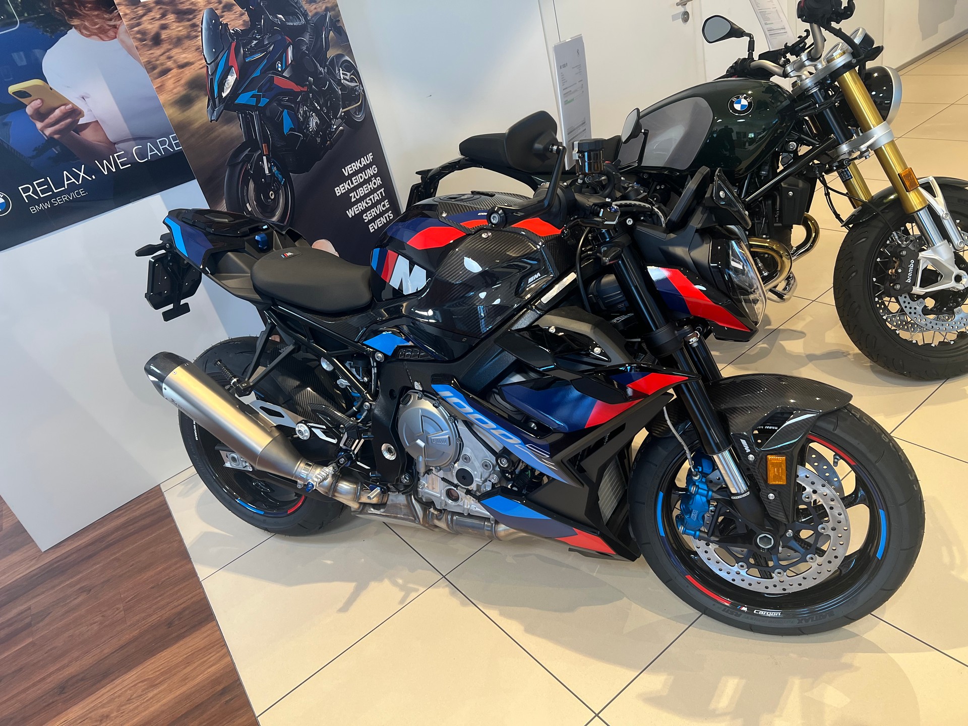 BMW M 1000 R-image-0