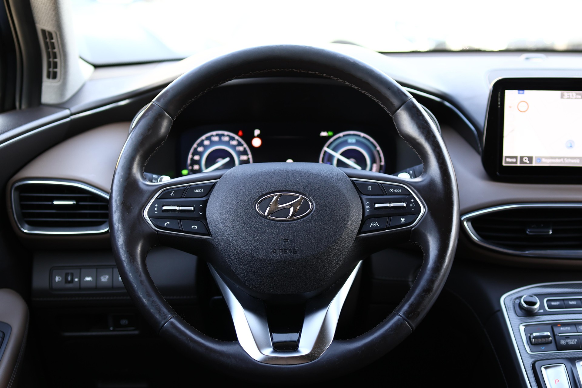 HYUNDAI Santa Fe 1.6 T-GDi HEV Vertex-image-17