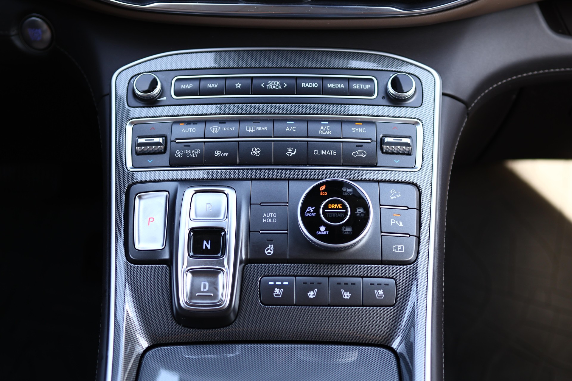 HYUNDAI Santa Fe 1.6 T-GDi HEV Vertex-image-22