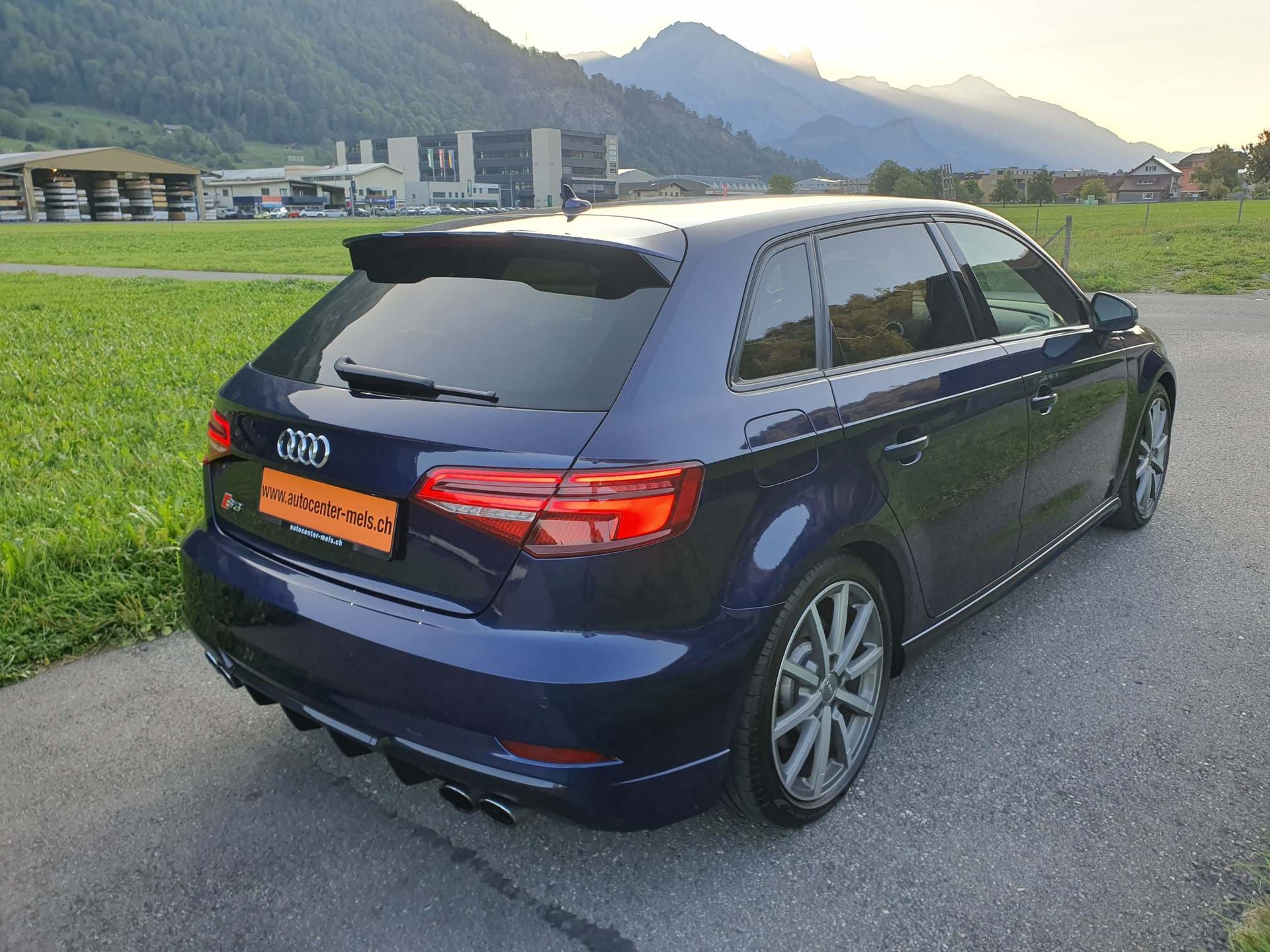AUDI S3 Sportback 2.0 T FSI quattro S-Tronic-image-6
