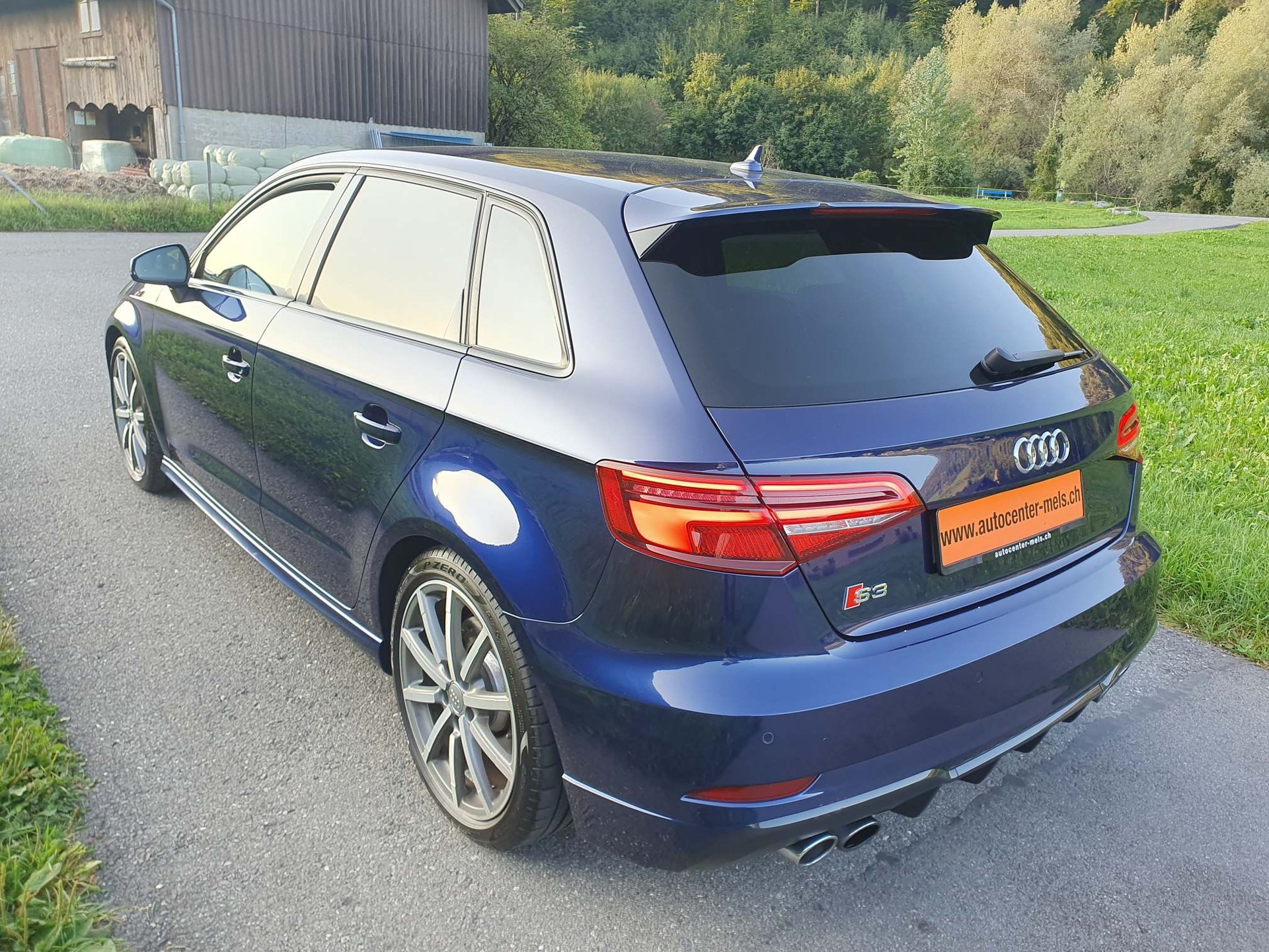 AUDI S3 Sportback 2.0 T FSI quattro S-Tronic-image-4