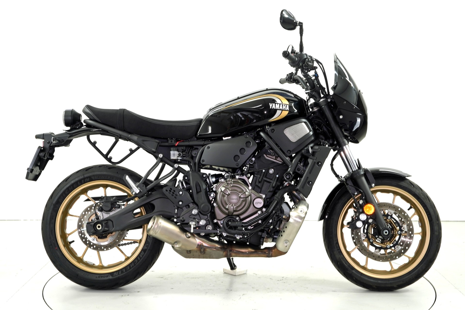 YAMAHA XSR 700 ABS-image-3