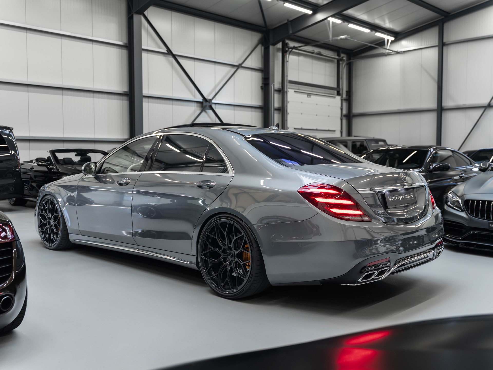 MERCEDES-BENZ S 63 AMG L 4Matic+ 9G-Tronic-showroom-element-1