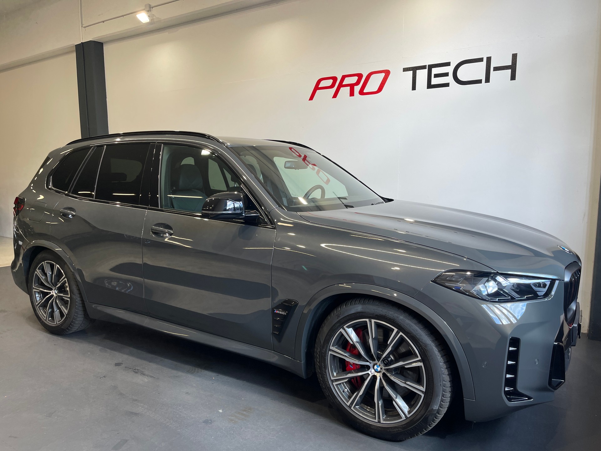 BMW X5 xDrive 48V M60i M Sport Pro Steptronic *DRAVITGRAU*
