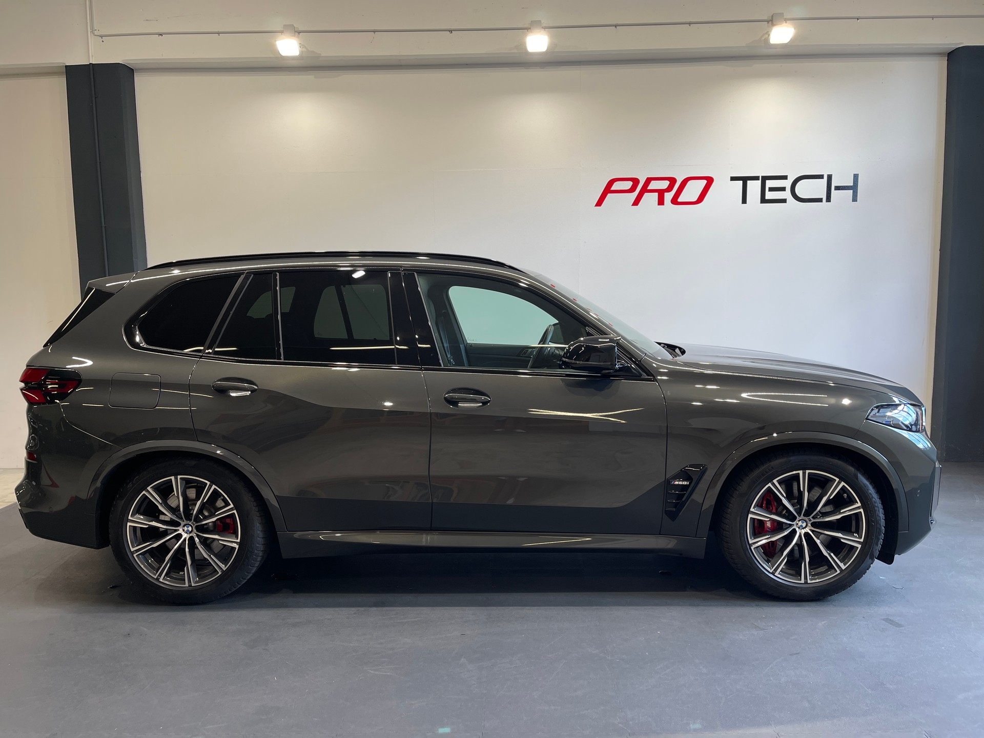 BMW X5 xDrive 48V M60i M Sport Pro Steptronic *DRAVITGRAU*-showroom-element-3