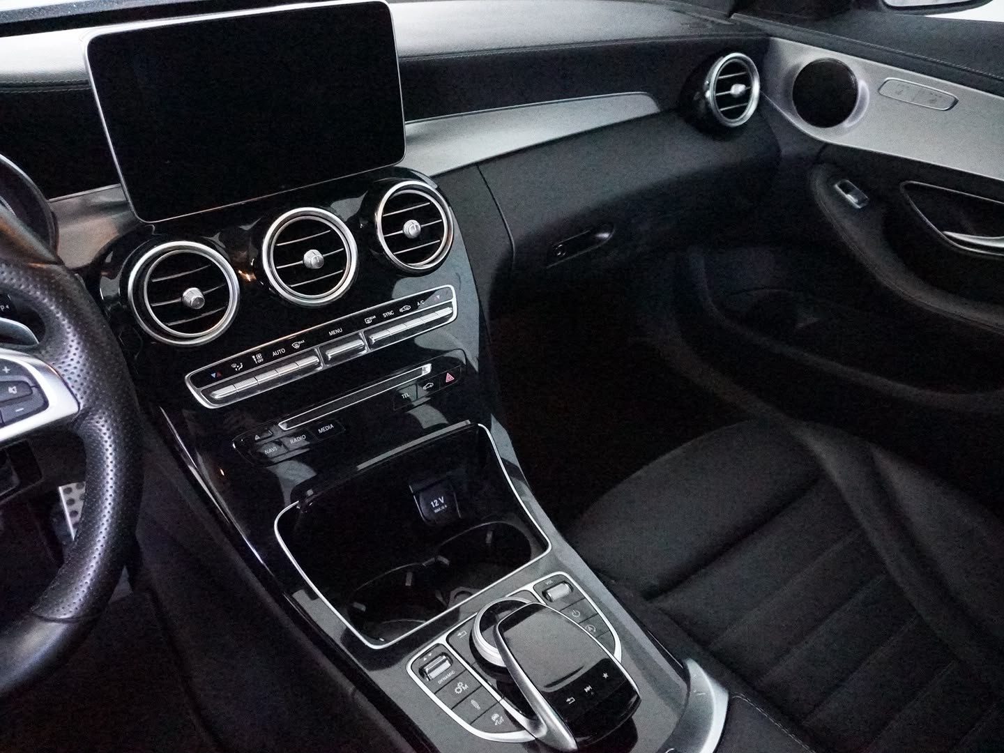 MERCEDES-BENZ C 43 AMG 4Matic 9G-Tronic-showroom-element-3