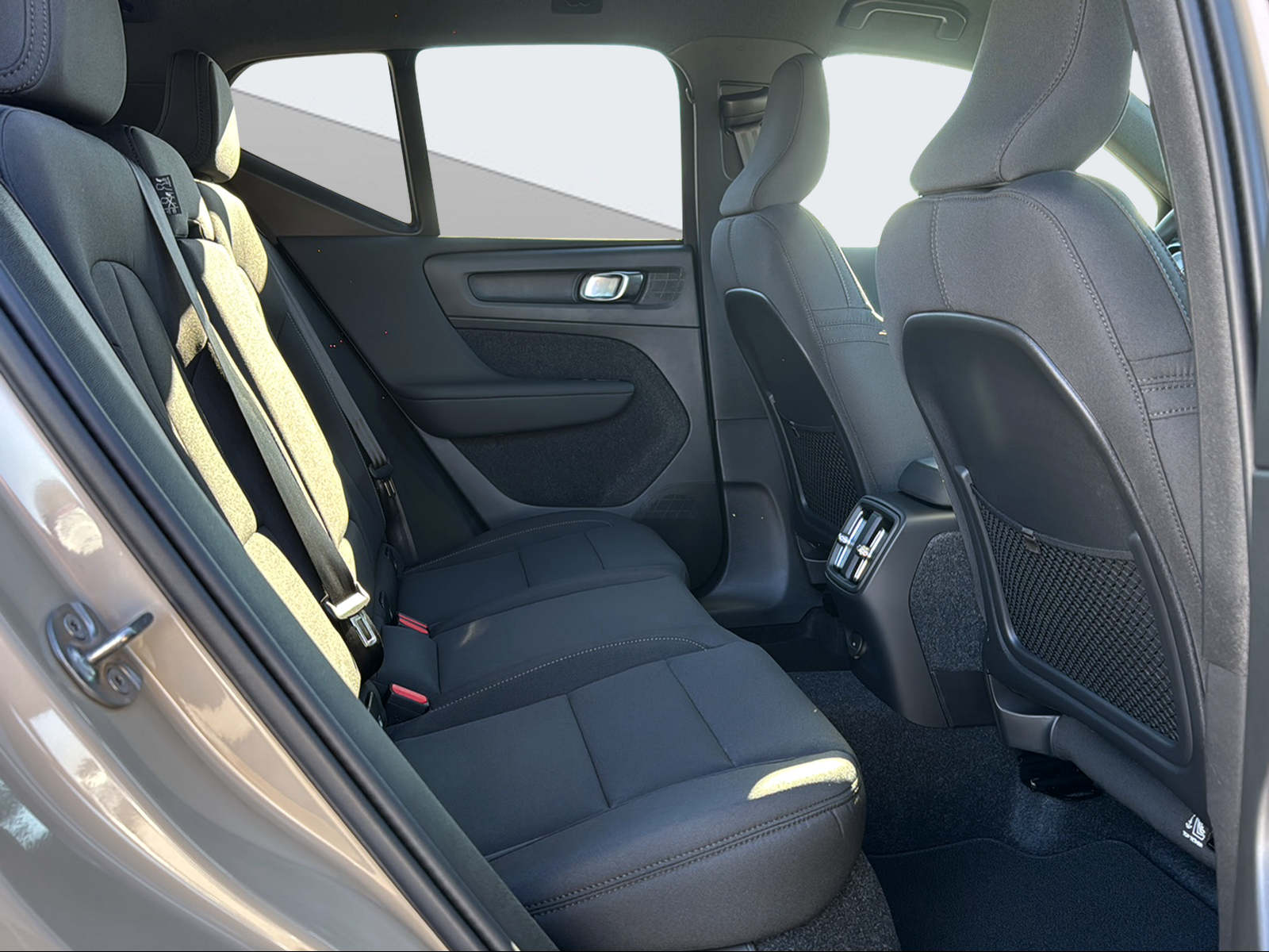 VOLVO EX40 Extended Plus-image-10
