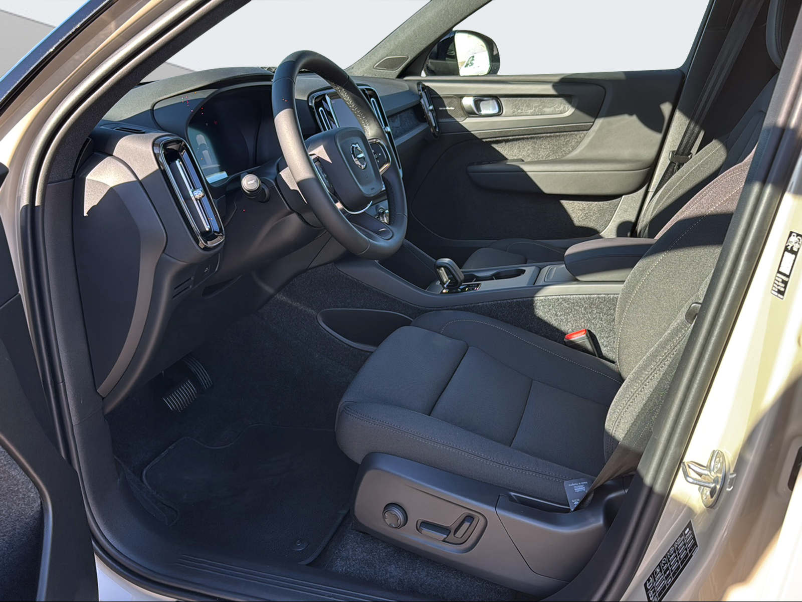 VOLVO EX40 Extended Plus-image-9