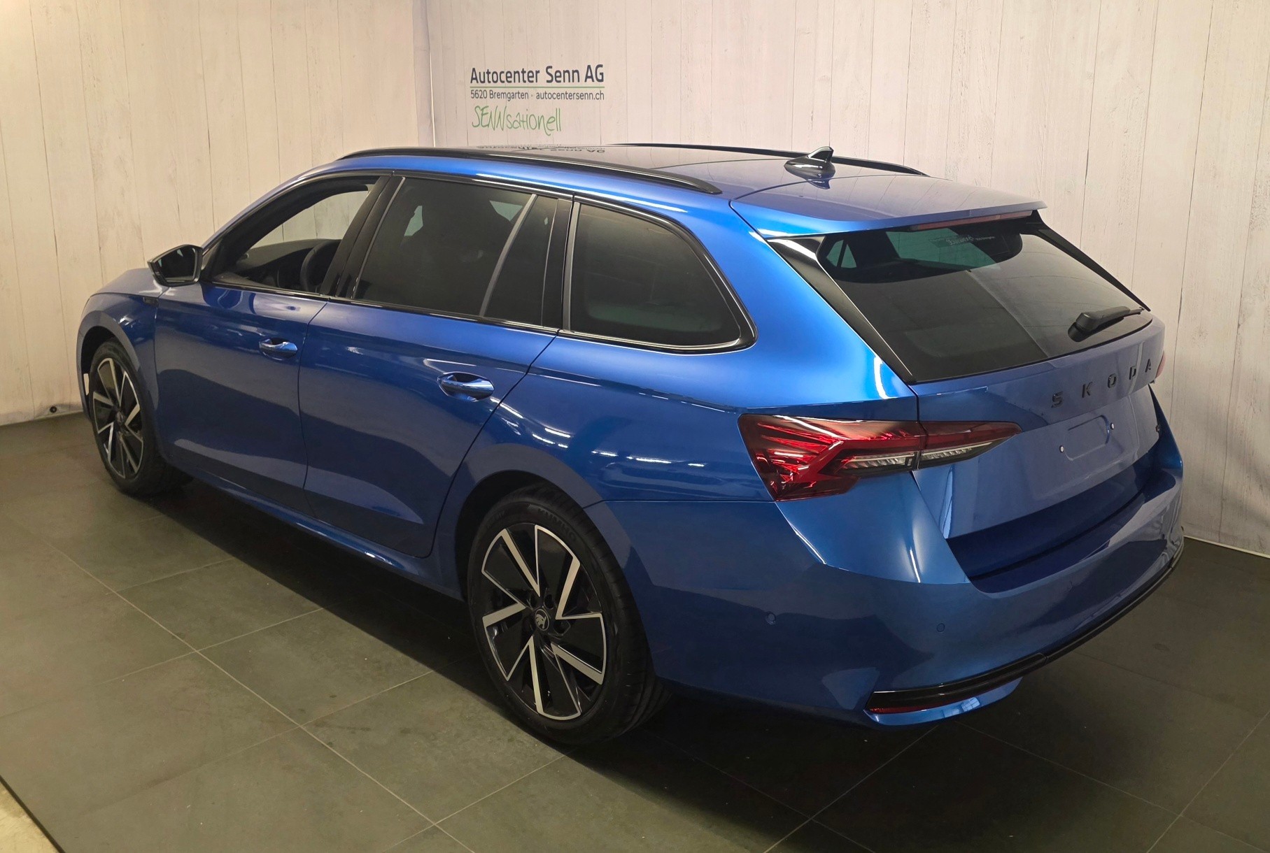 SKODA Octavia Combi 2.0 TSI DSG Dynamic 4x4-showroom-element-3