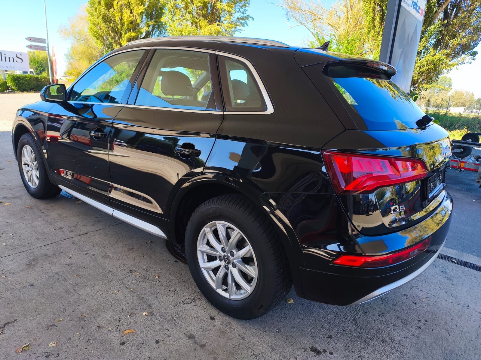 AUDI Q5 2.0 TFSI sport quattro S-tronic-showroom-element-2