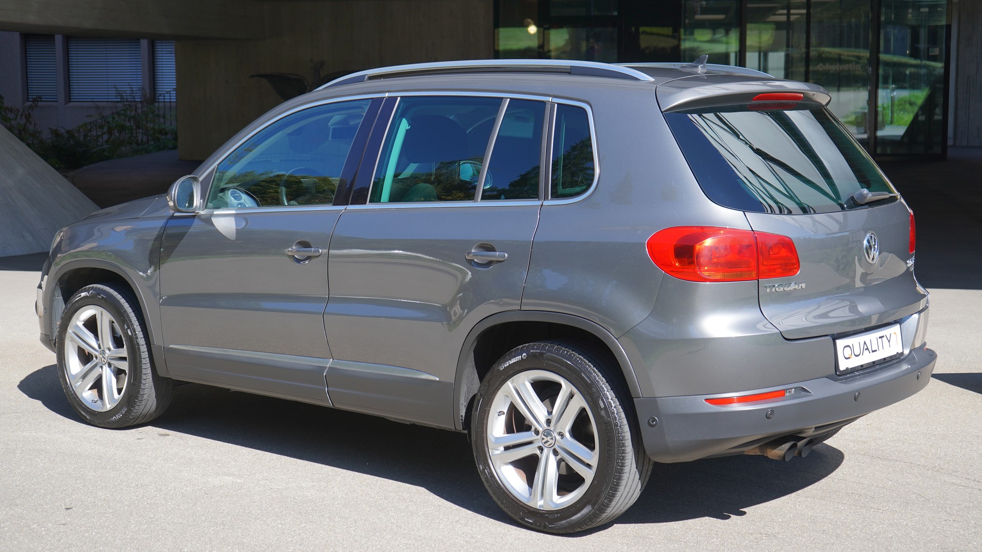 VW Tiguan 2.0 TSI Track&Field 4Motion DSG-showroom-element-2
