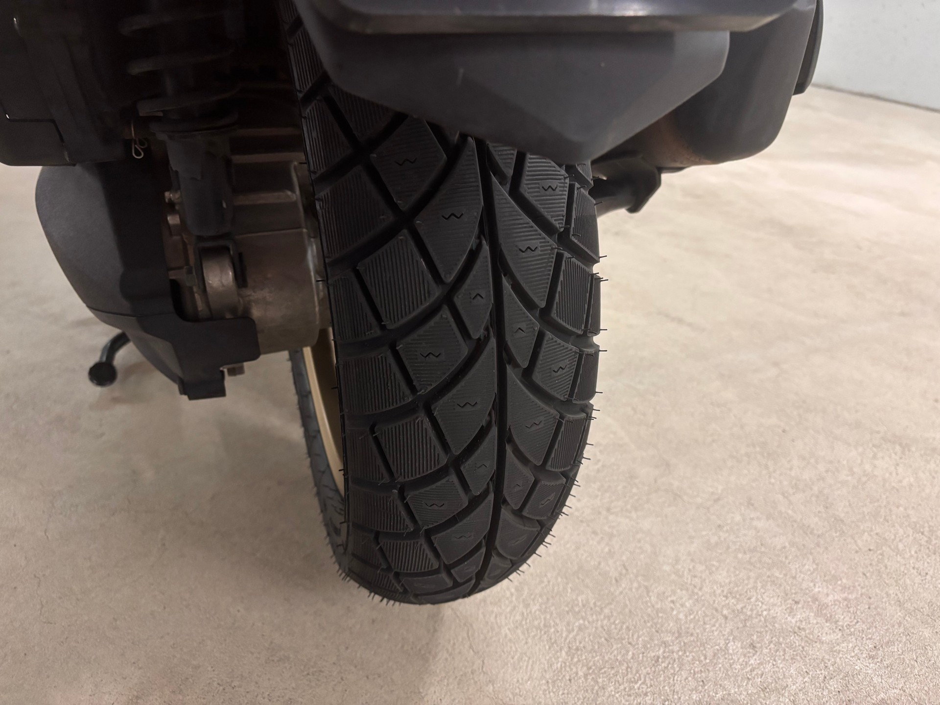 YAMAHA X-Max 300 Tech Max-image-3