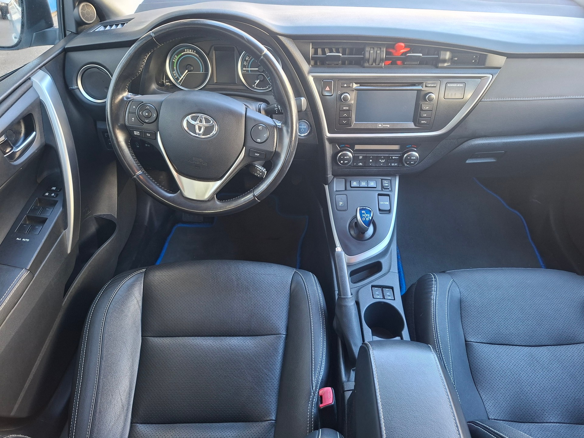 TOYOTA Auris 1.8 16V HSD Linea Sol-image-8
