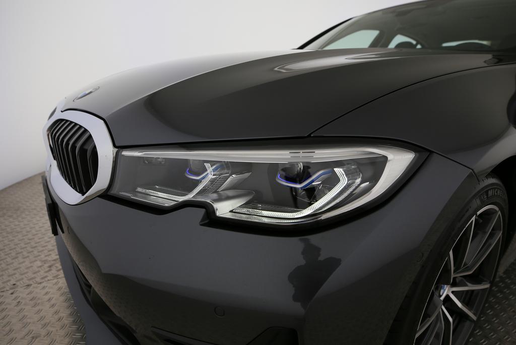 BMW 320d xDrive SAG-image-13