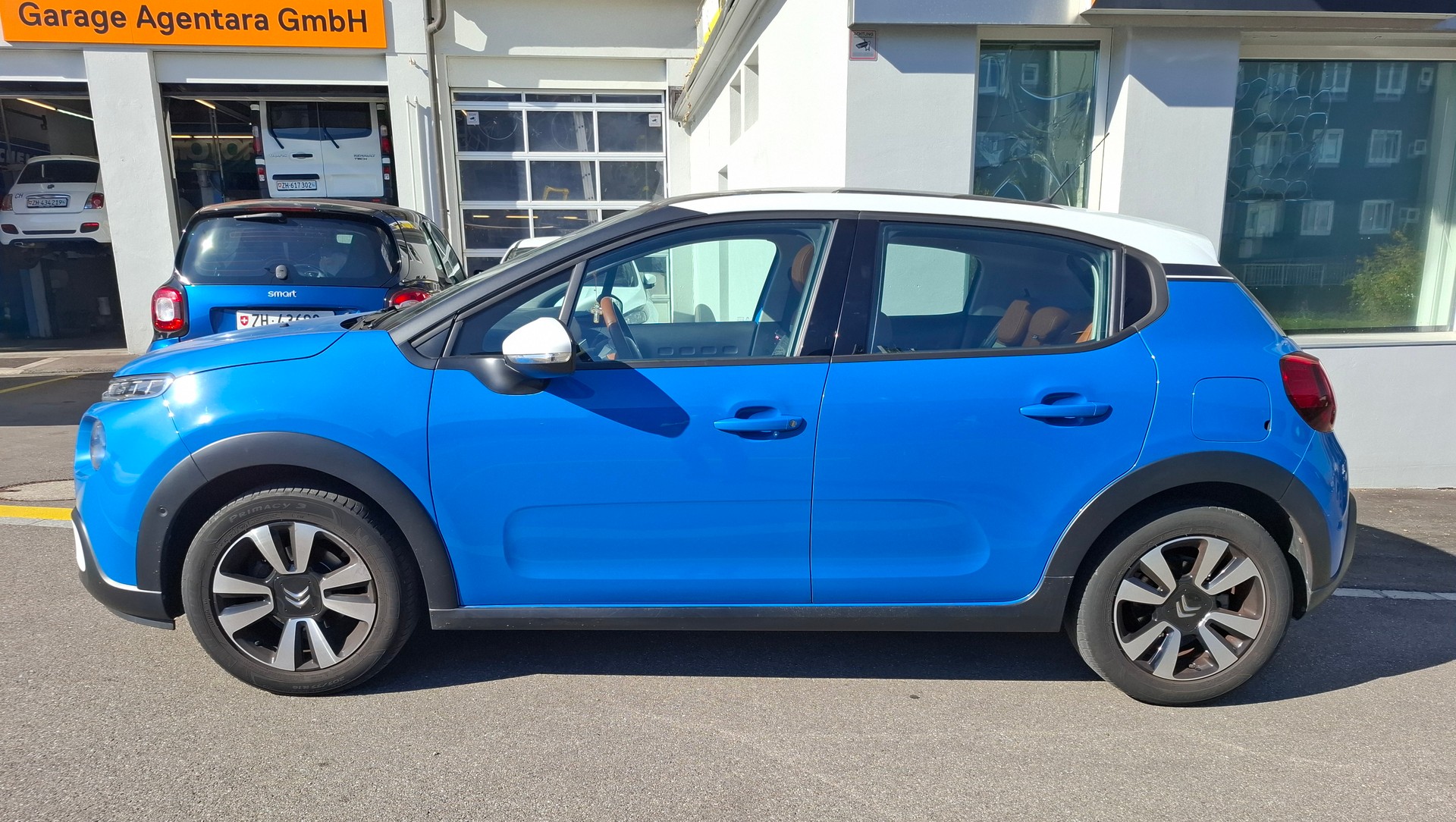 CITROEN C3 1.2i PureTech Shine-showroom-element-1