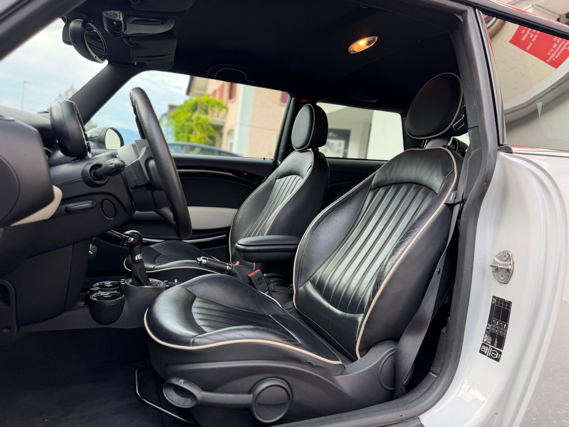 MINI Cooper SD Automat / frisch MFK und Service-image-8