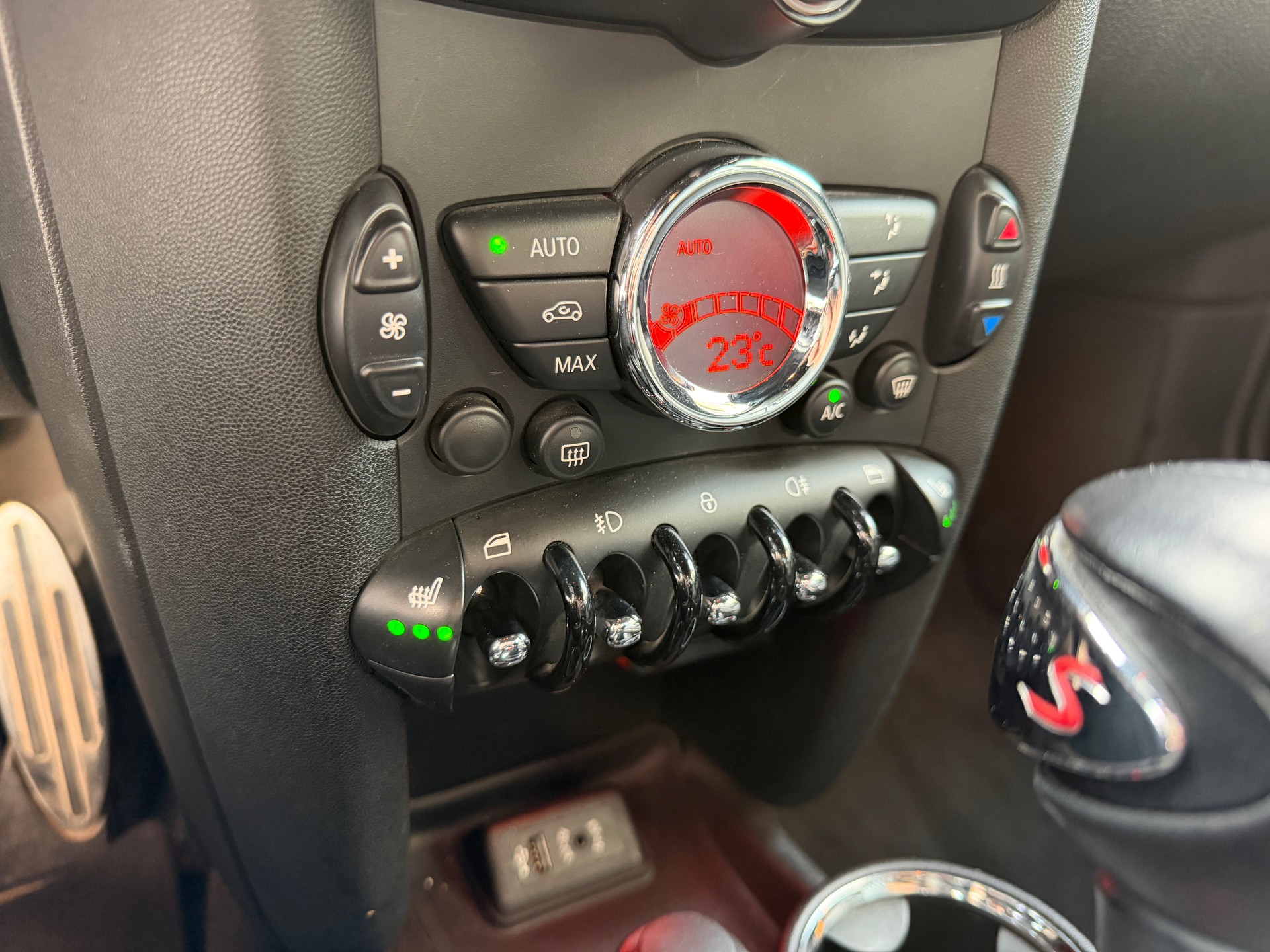 MINI Cooper SD Automat / frisch MFK und Service-image-10