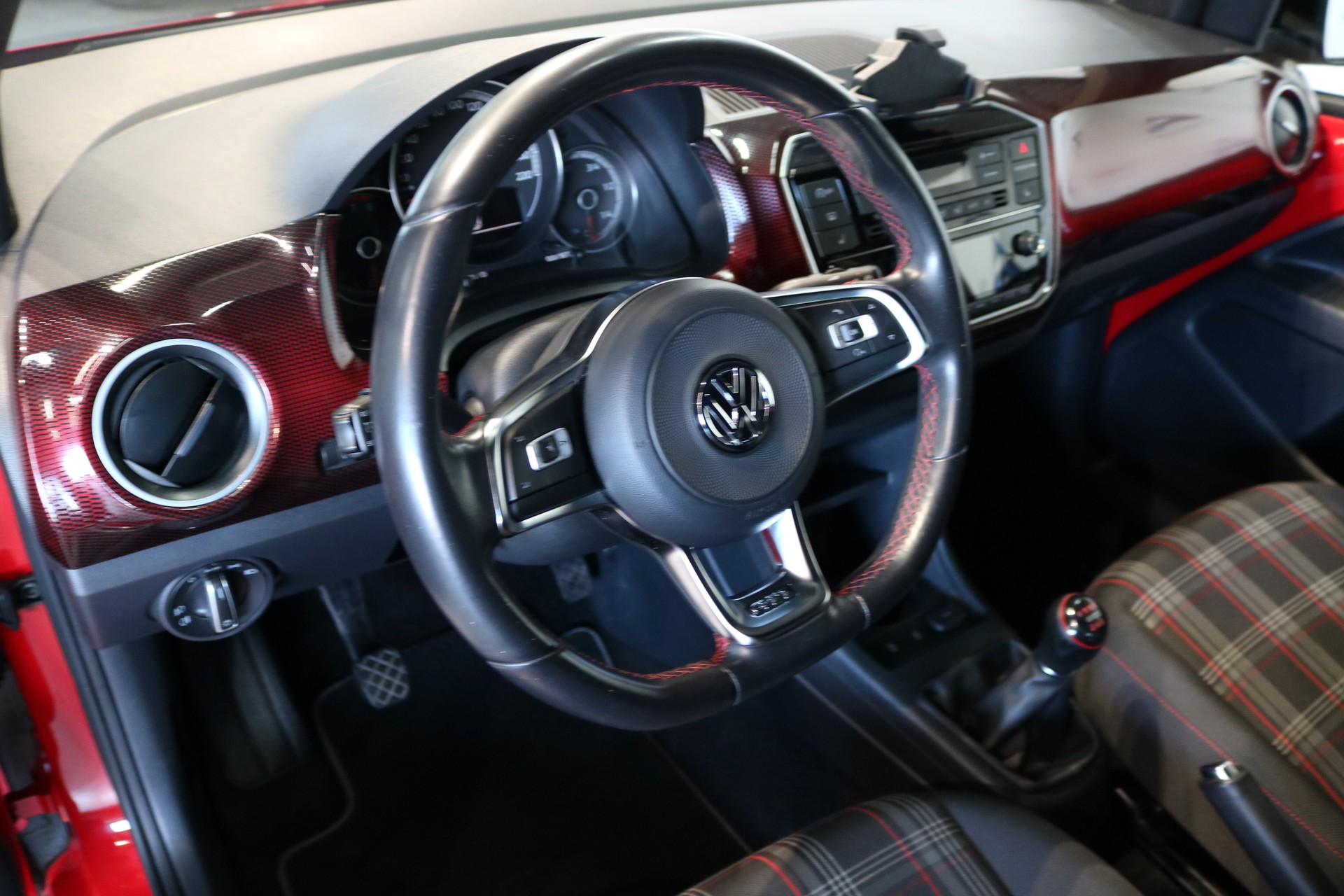 VW Up 1.0 TSI GTI-image-45