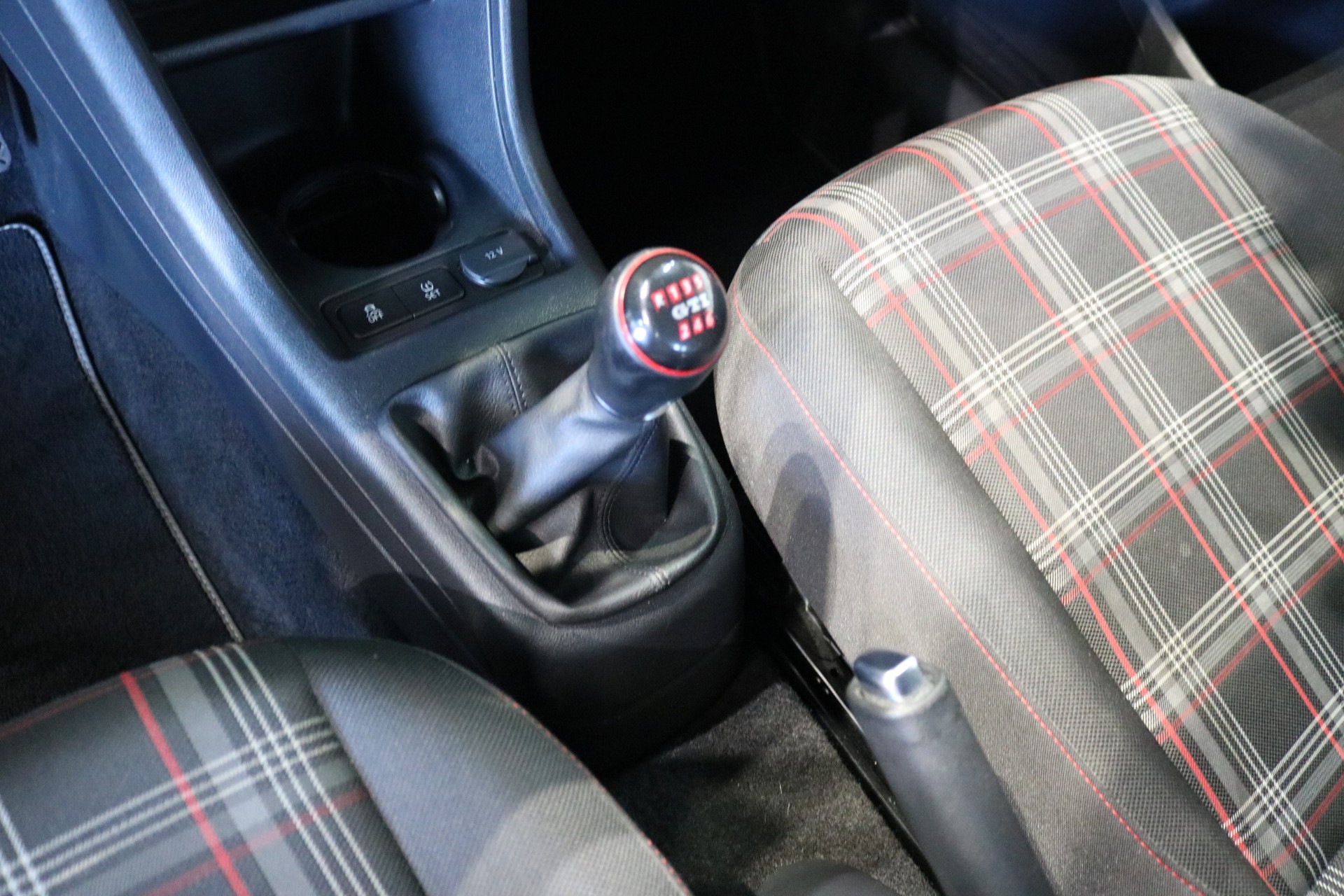 VW Up 1.0 TSI GTI-image-43