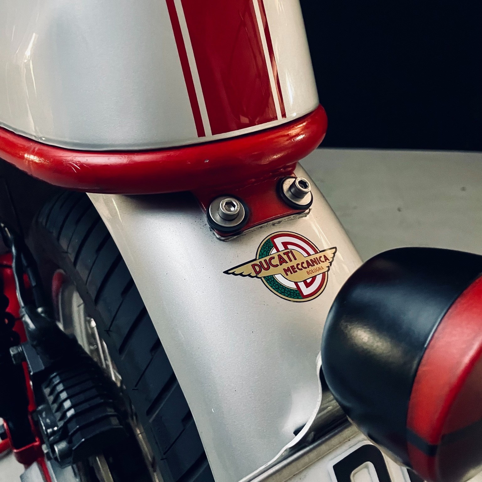 DUCATI 900 SS-image-13