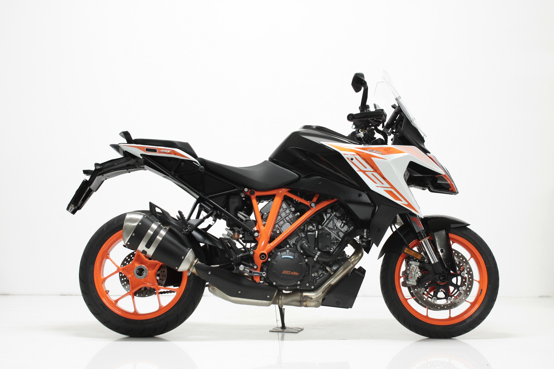 KTM 1290 Super Duke GT-image-1