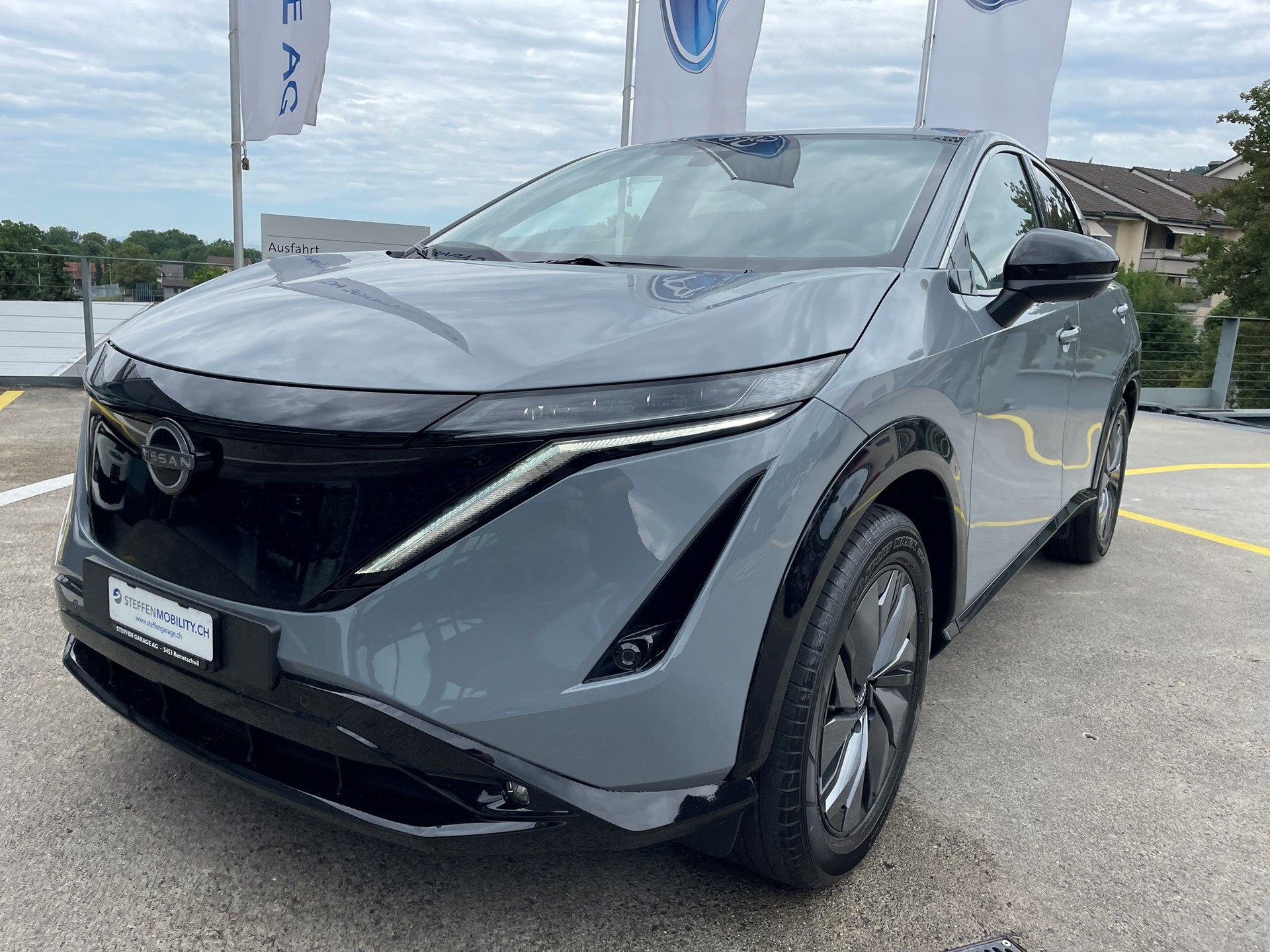 NISSAN Ariya 63 kWh Advance-image-0