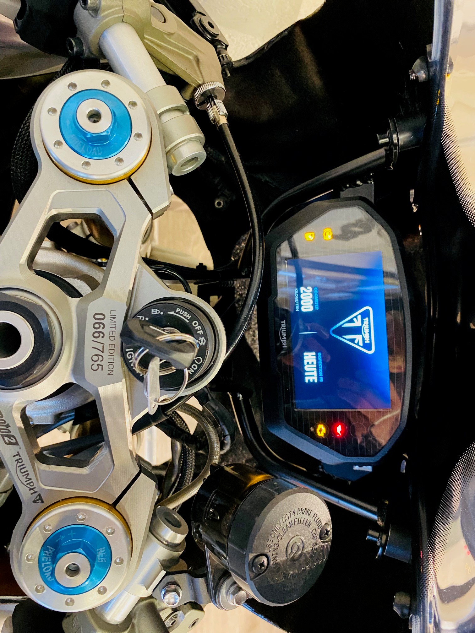 TRIUMPH 765 Moto 2-image-8