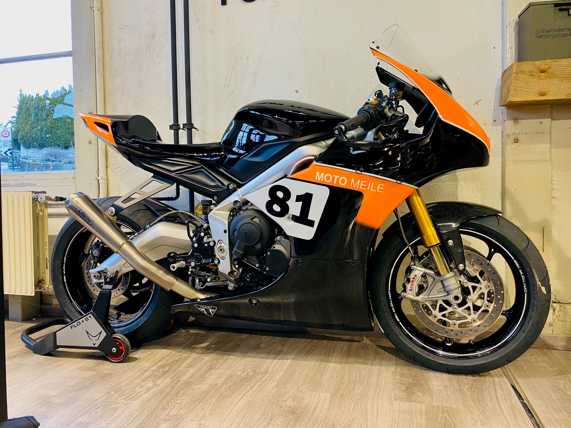 TRIUMPH 765 Moto 2-image-1