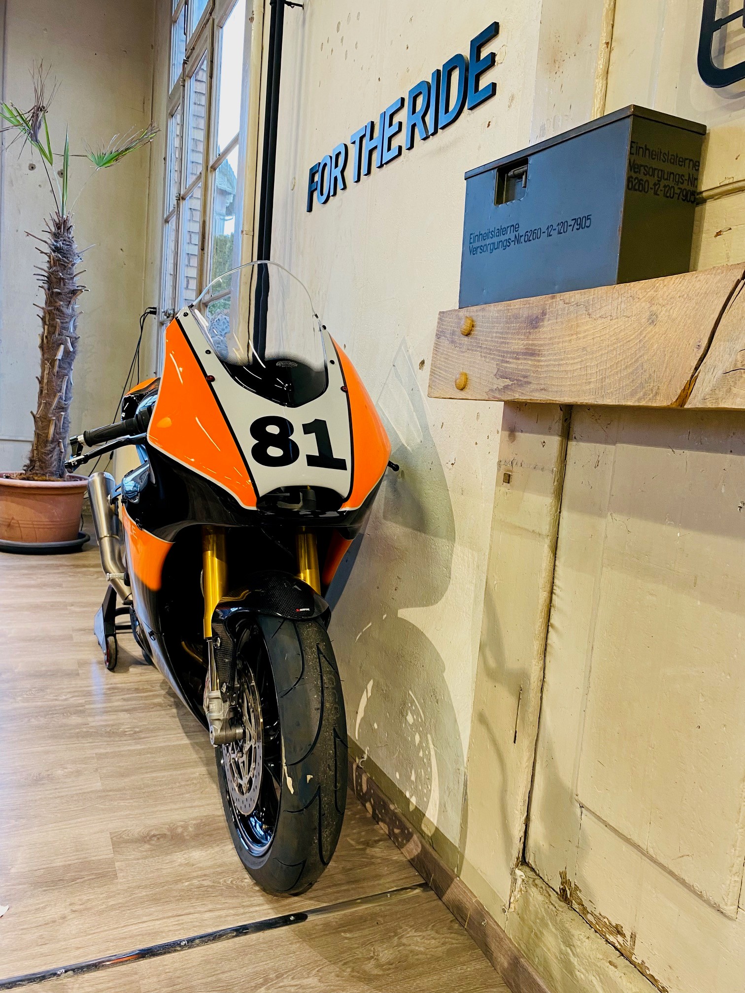 TRIUMPH 765 Moto 2-image-3