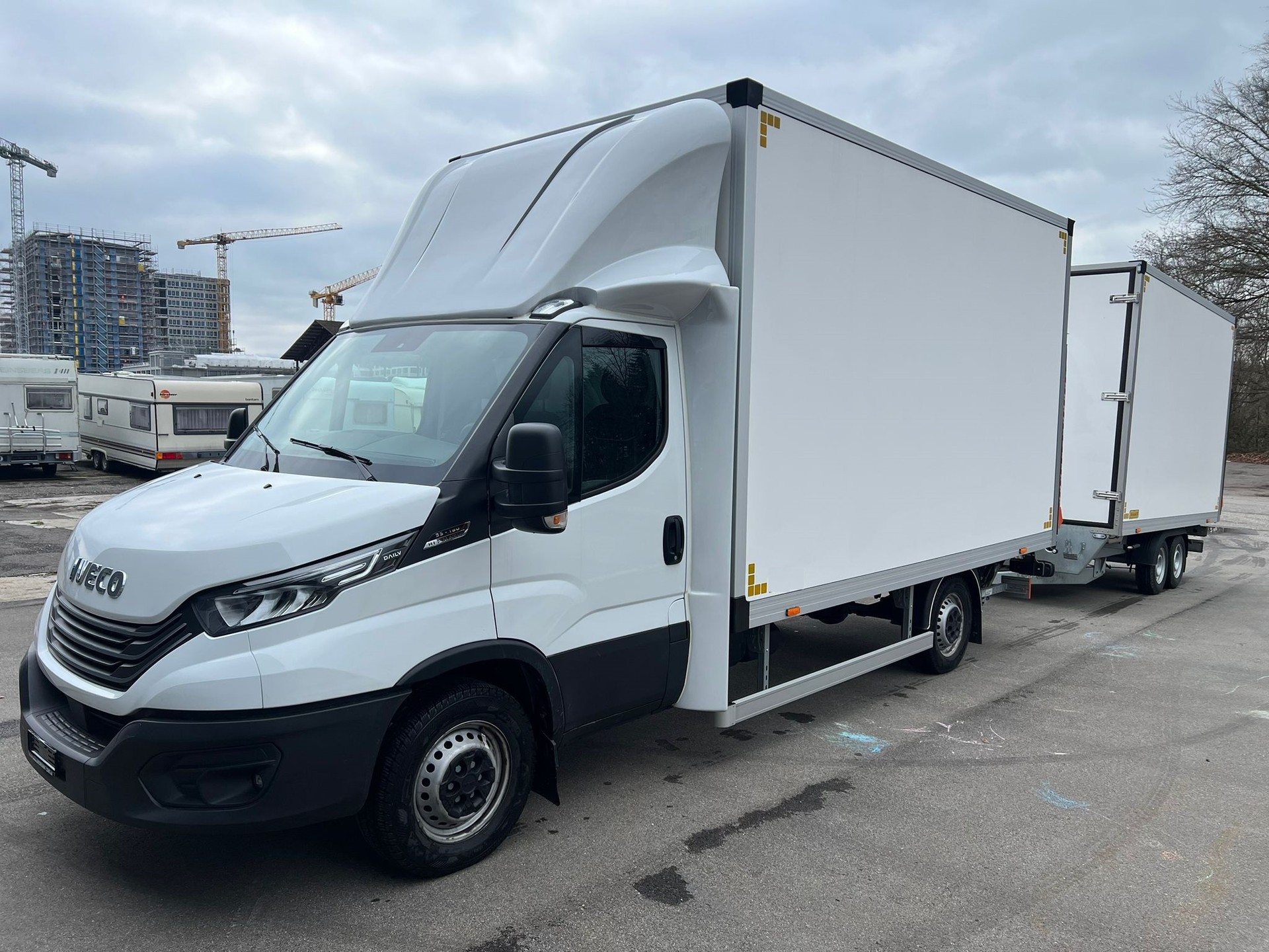 IVECO 35 S 18H A8-showroom-element-1