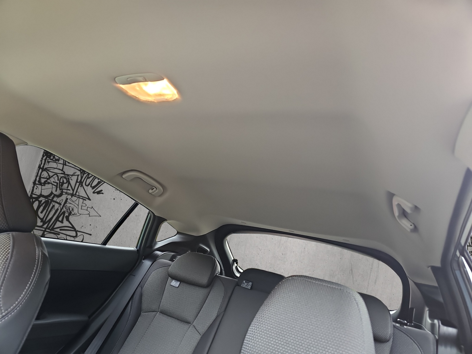 SUBARU Crosstrek 2.0 e-Boxer Swiss Plus AWD Lineartronic-image-14