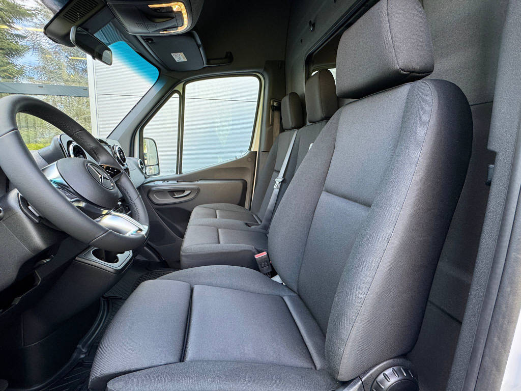 MERCEDES-BENZ eSprinter 320 Kasten Pro Worker 3665 S 81 kWh-image-8