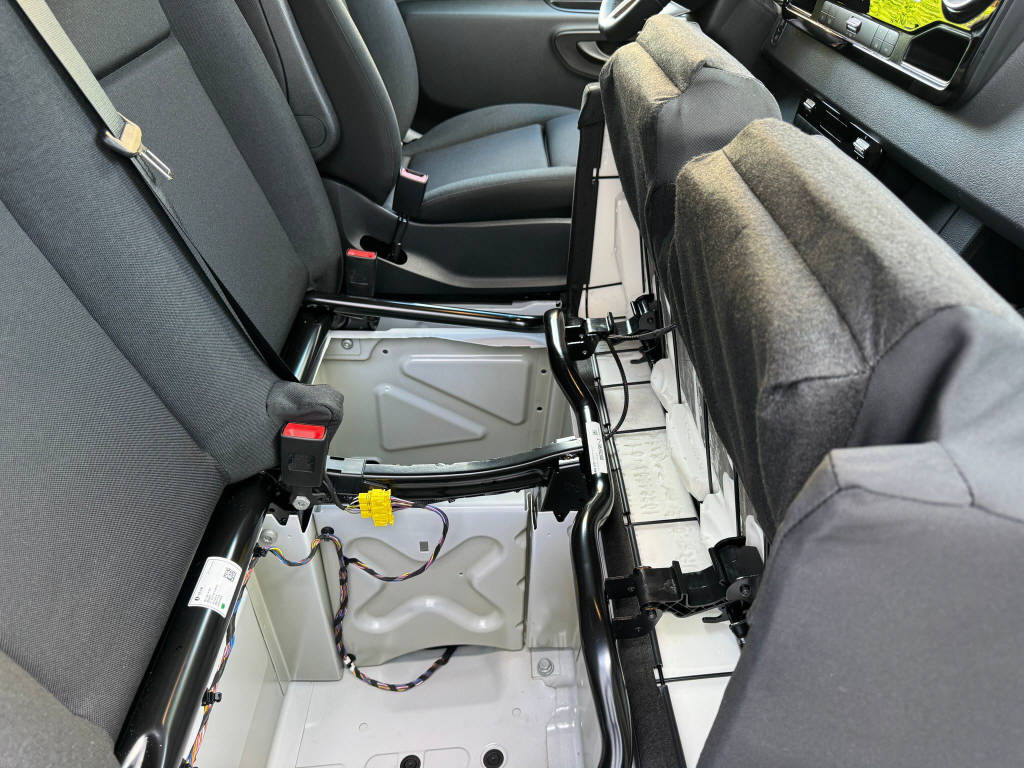 MERCEDES-BENZ eSprinter 320 Kasten Pro Worker 3665 S 81 kWh-image-10