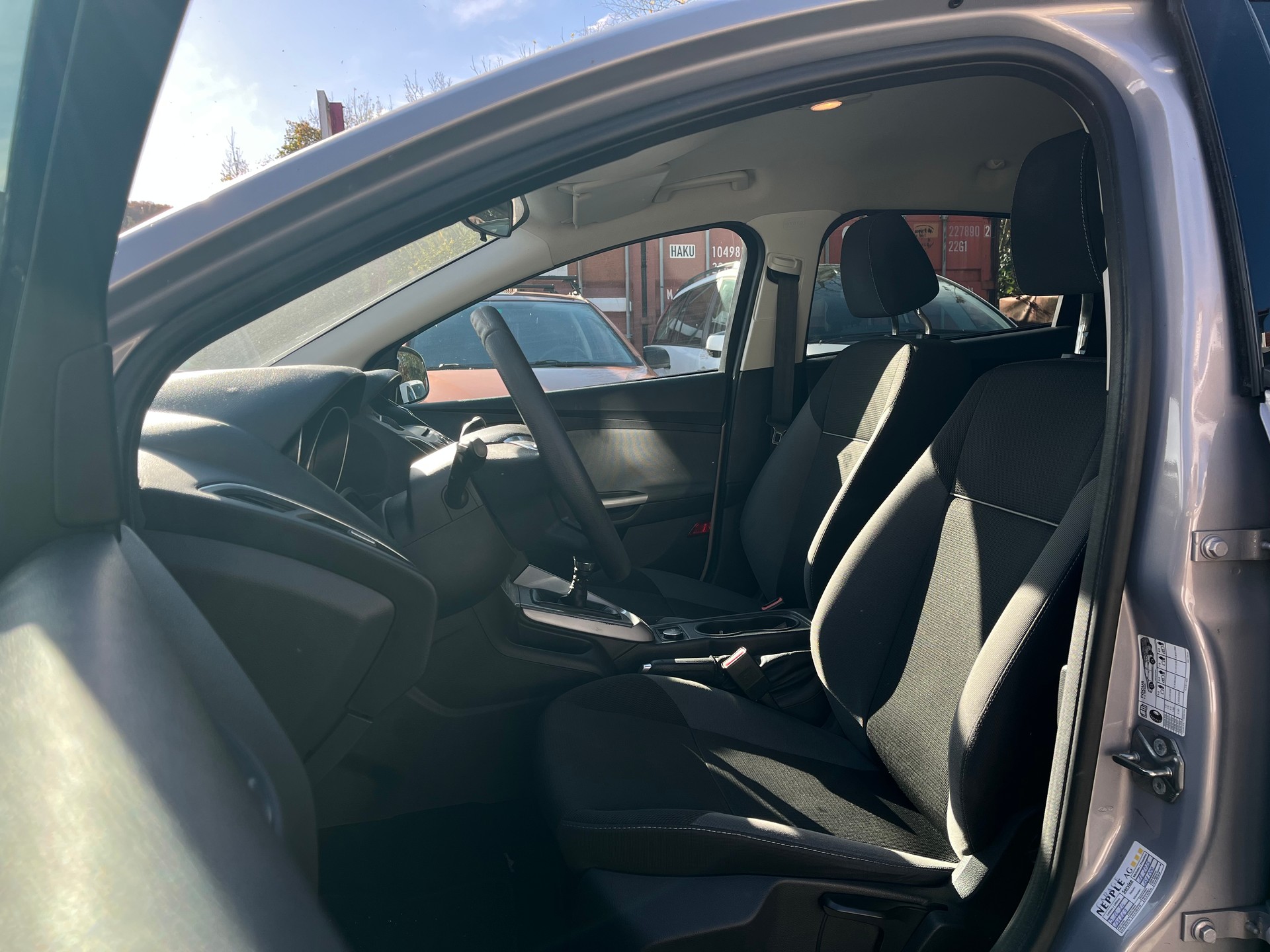 FORD Focus 1.0 SCTi Trend-image-9