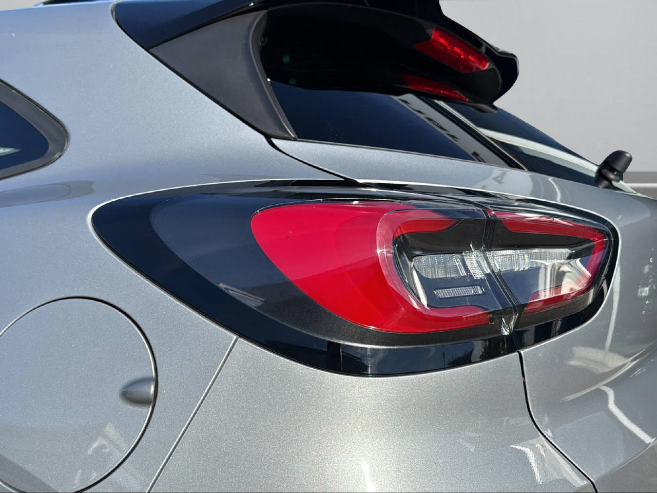 FORD Puma 1.0 EcoB Hybrid 160 ST-image-5