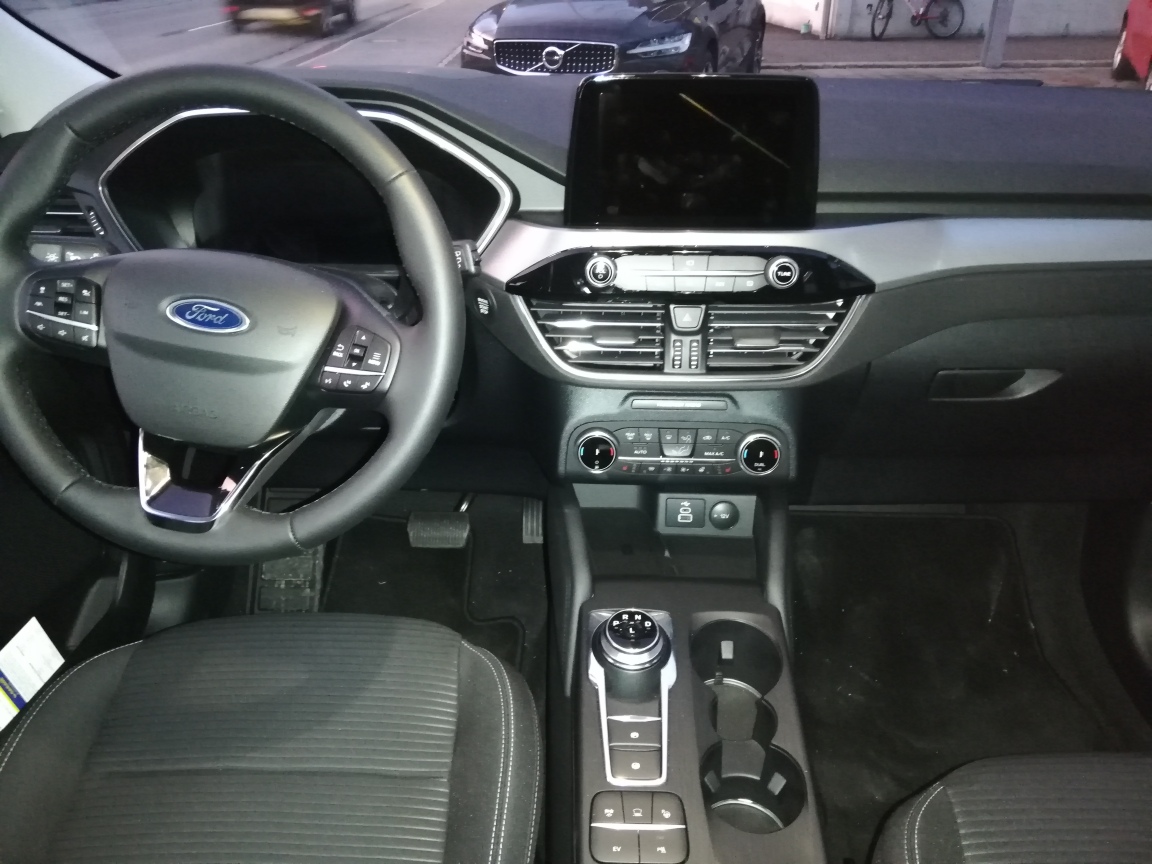 FORD Kuga (A) 2.5 Plug-in Hybrid Titanium-image-11