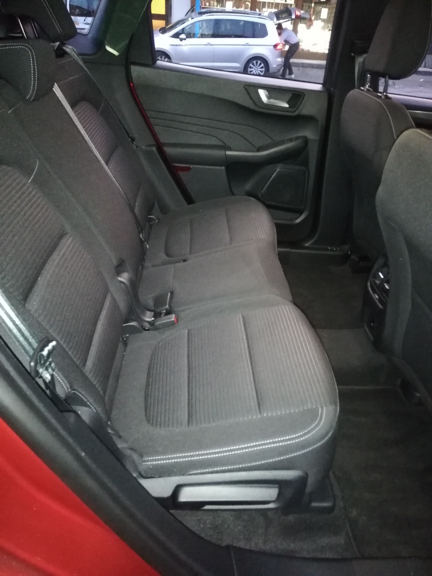 FORD Kuga (A) 2.5 Plug-in Hybrid Titanium-image-9