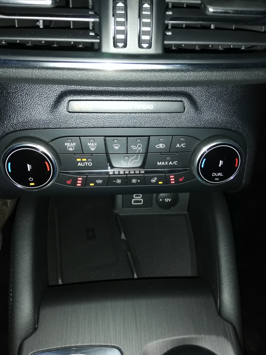FORD Kuga (A) 2.5 Plug-in Hybrid Titanium-image-19