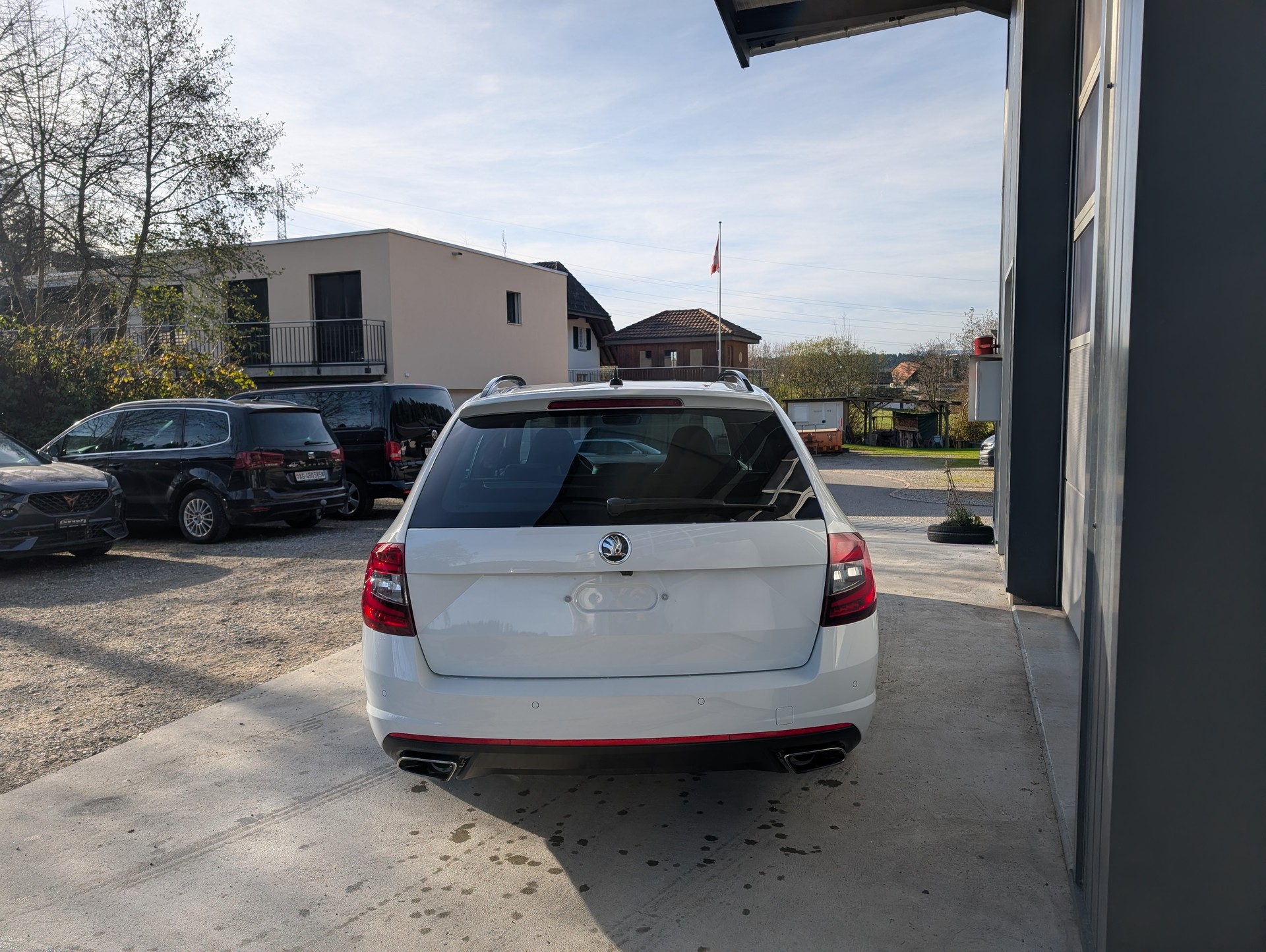 SKODA Octavia Combi 2.0 TSI RS DSG-image-4