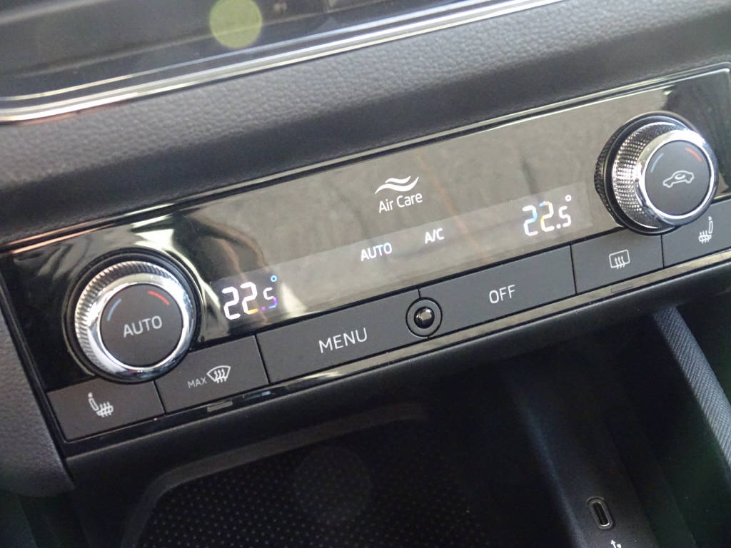 SKODA Kamiq 1.0 TSI Style DSG-image-12