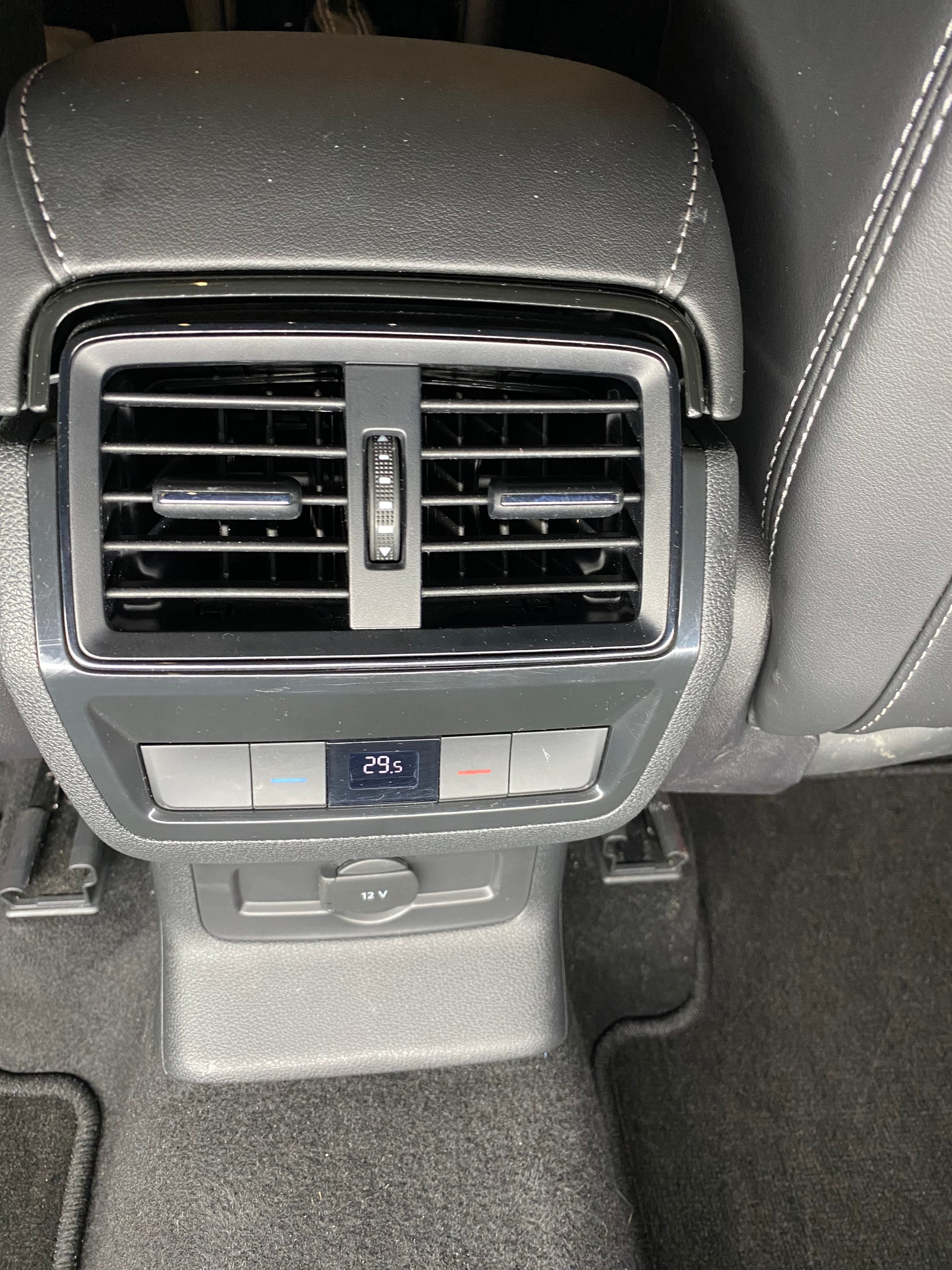 SKODA Kodiaq 2.0 TDI CR SportLine 4x4 DSG 7-Plätzer-image-15