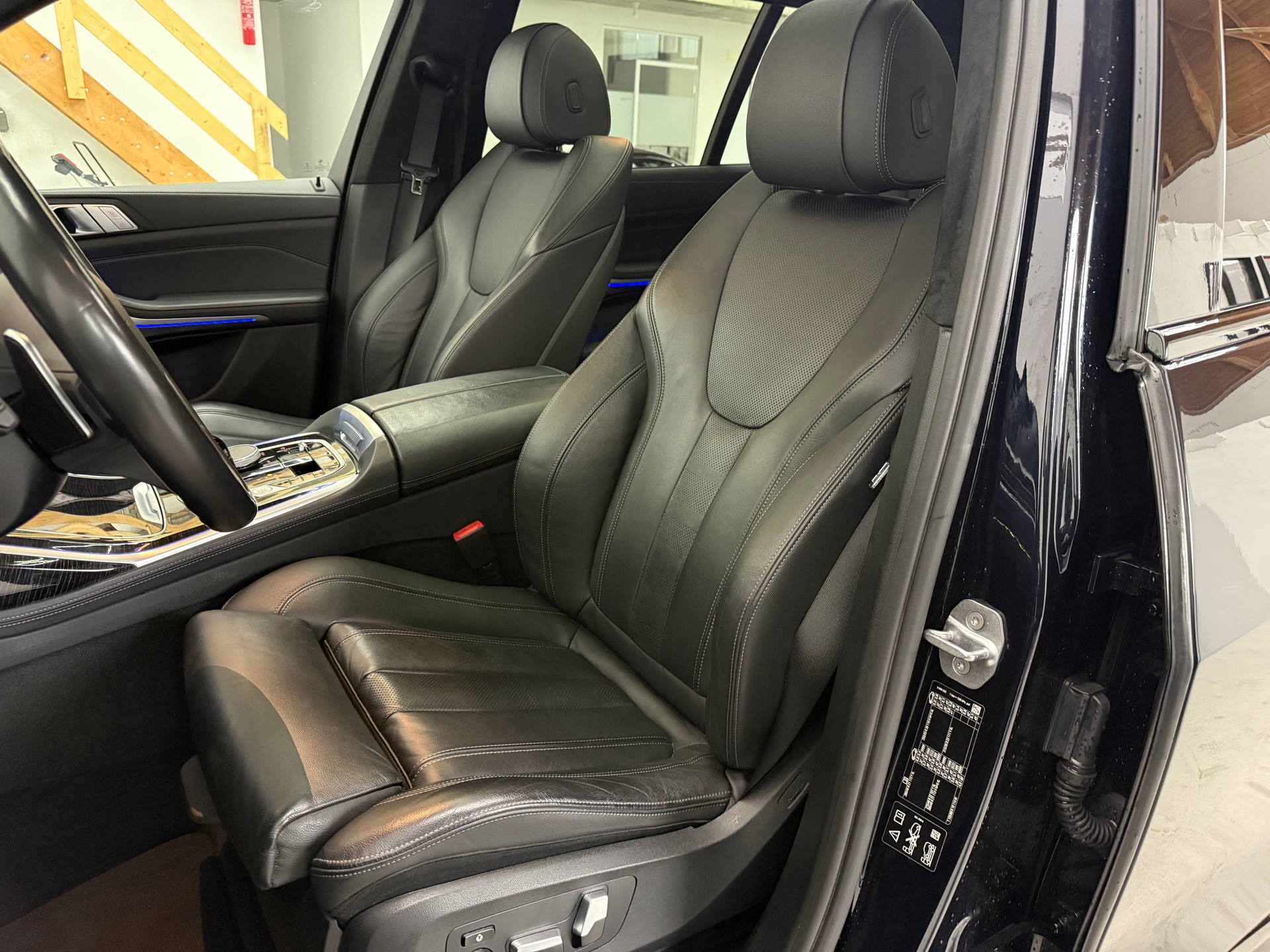 BMW X7 xDrive M50i Steptronic-image-10