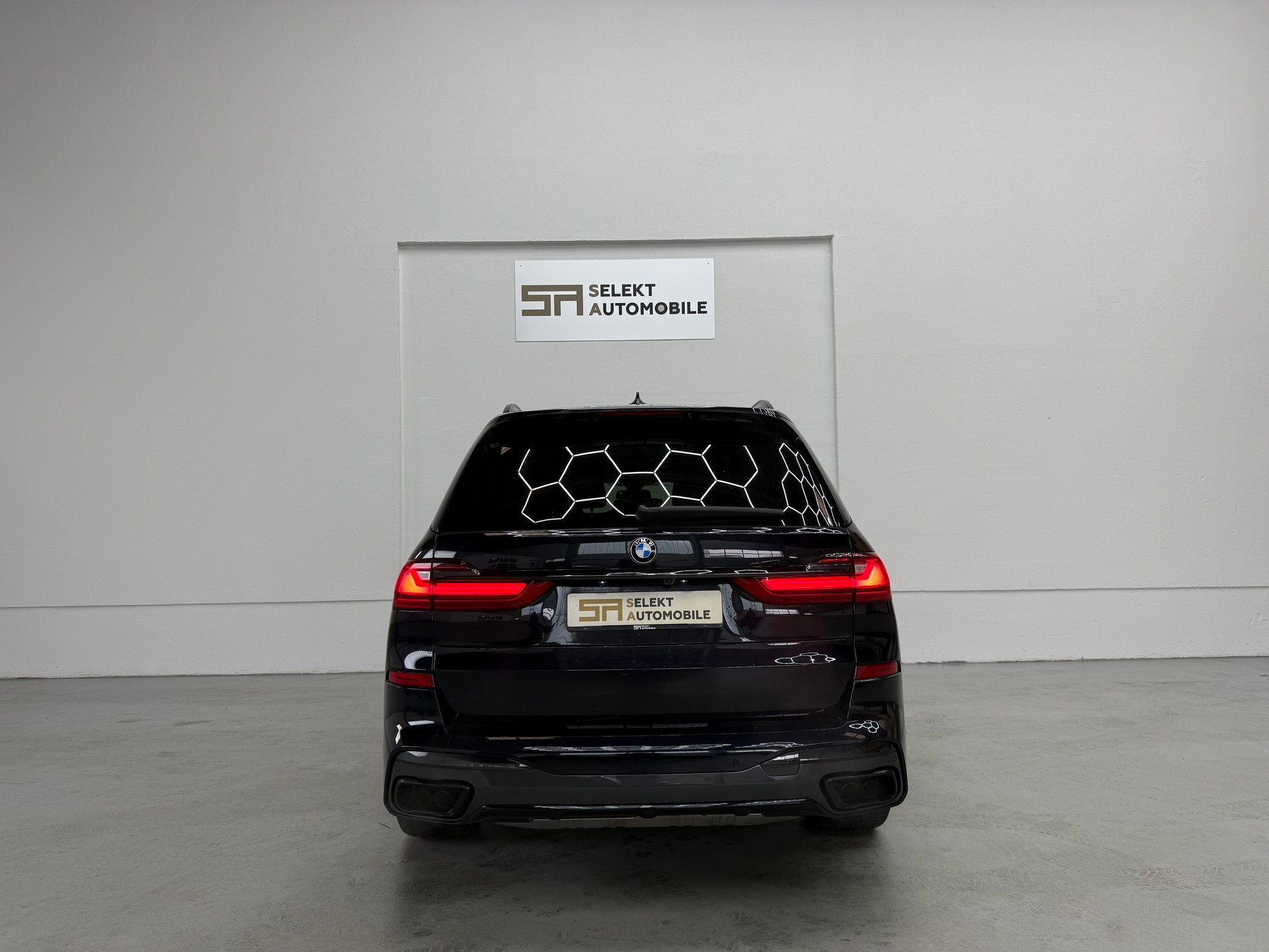 BMW X7 xDrive M50i Steptronic-image-4