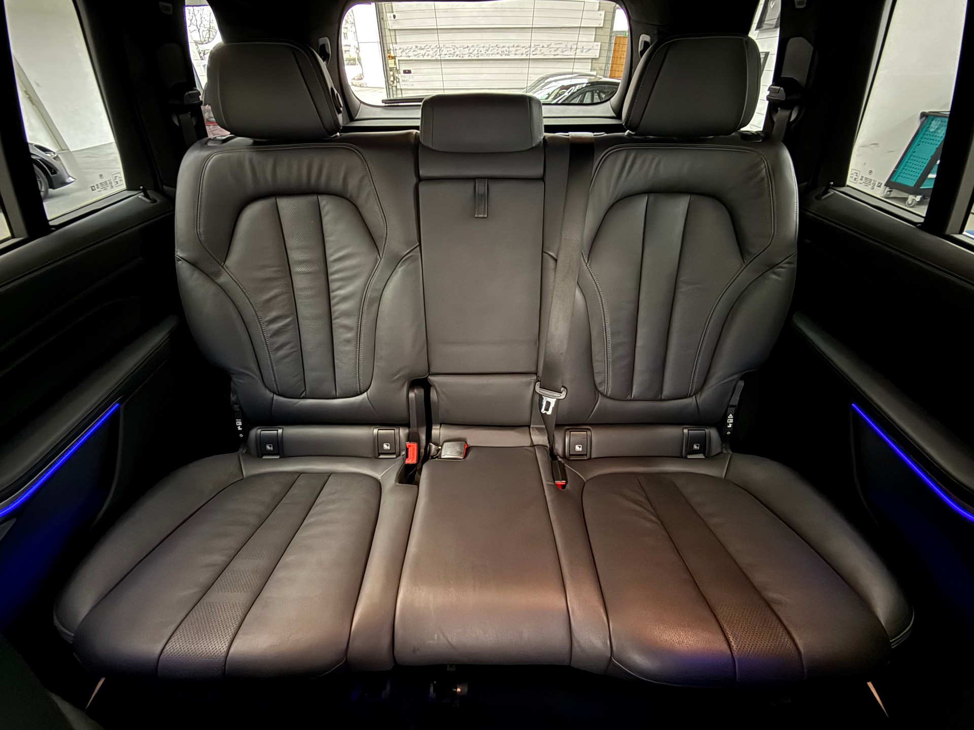 BMW X7 xDrive M50i Steptronic-image-28